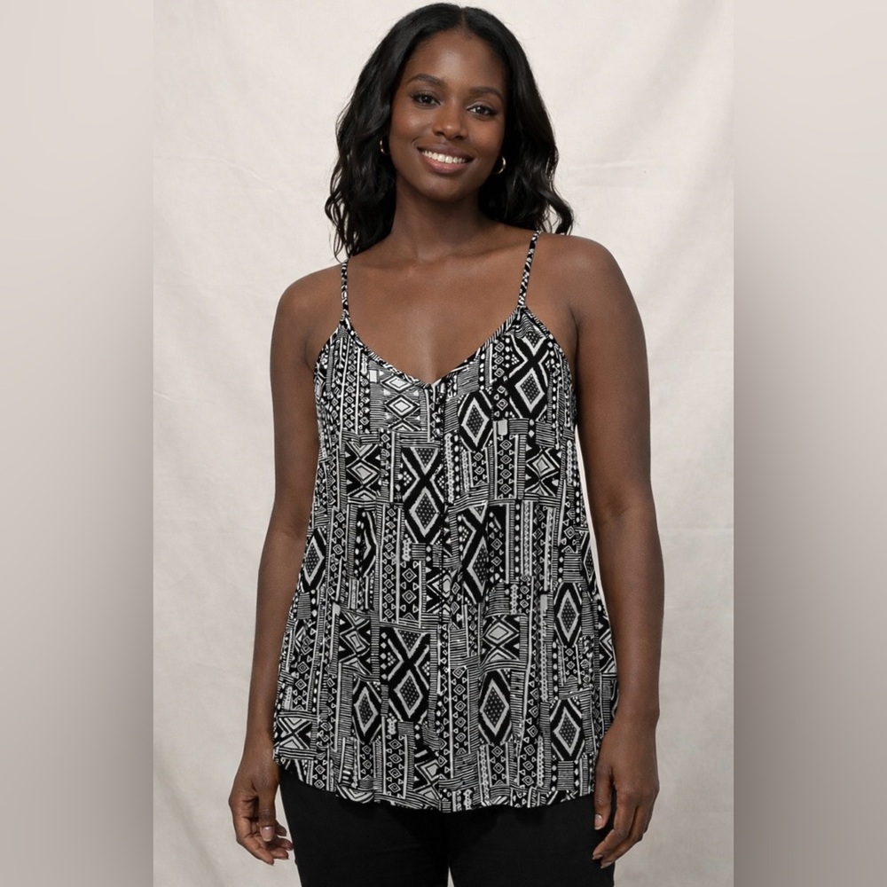 One Clothing Size M Black & White Geometric Tribal Print Tank Top